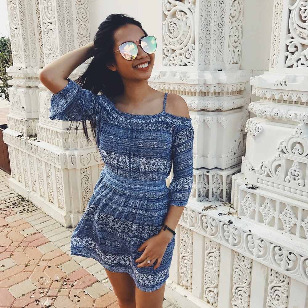 Forever 21 floral print cold shoulder dress
